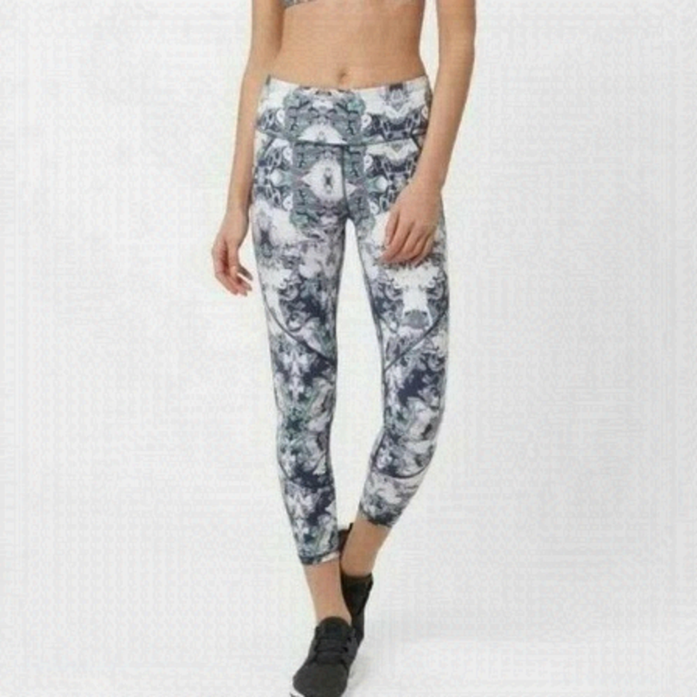 Sweaty Betty Multicolor Power Legging in Limitless Print - XS